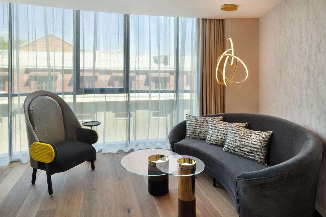 Paragraph Freedom Square, A Luxury Collection Hotel, Тбилиси Екстериор снимка