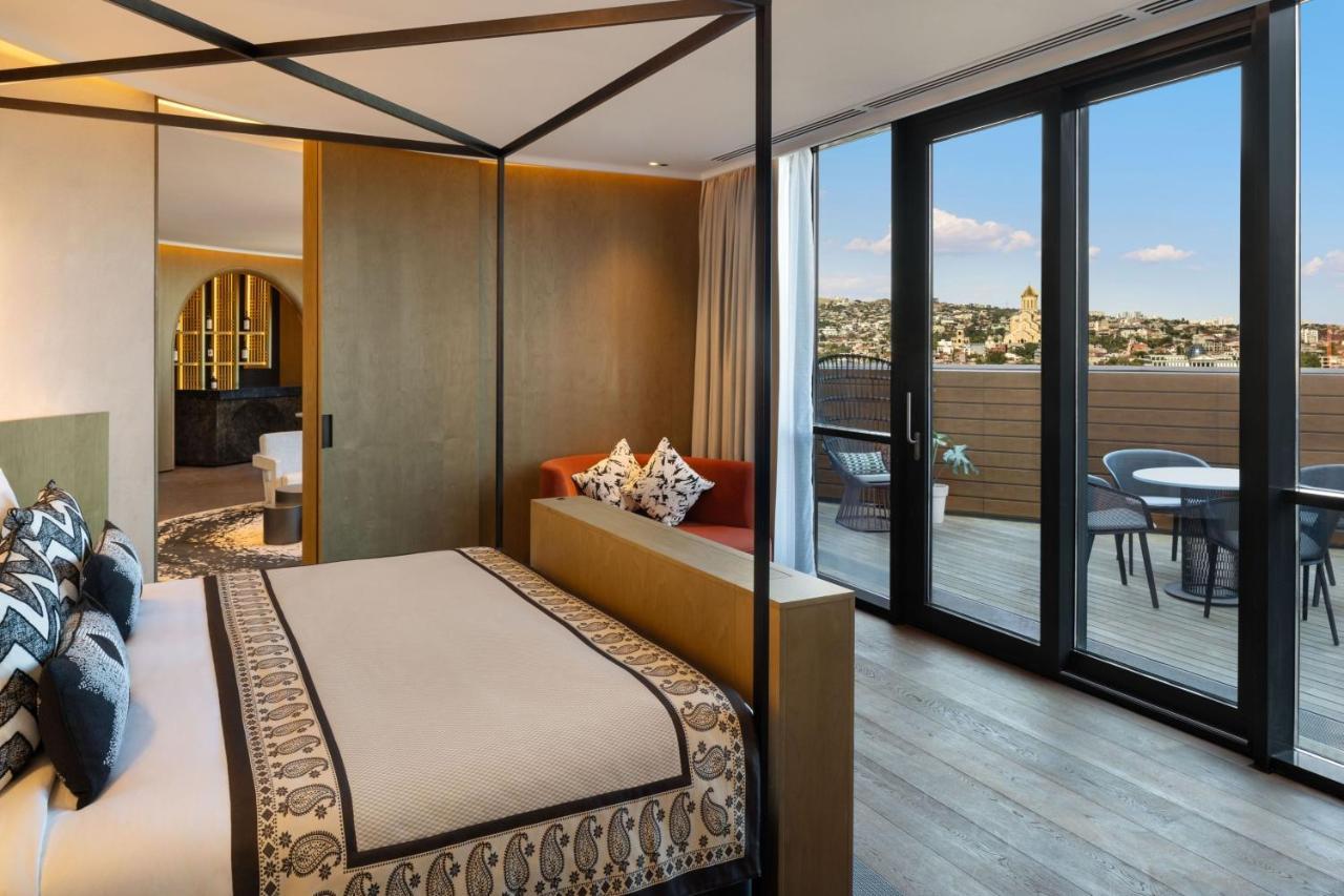 Paragraph Freedom Square, A Luxury Collection Hotel, Тбилиси Екстериор снимка